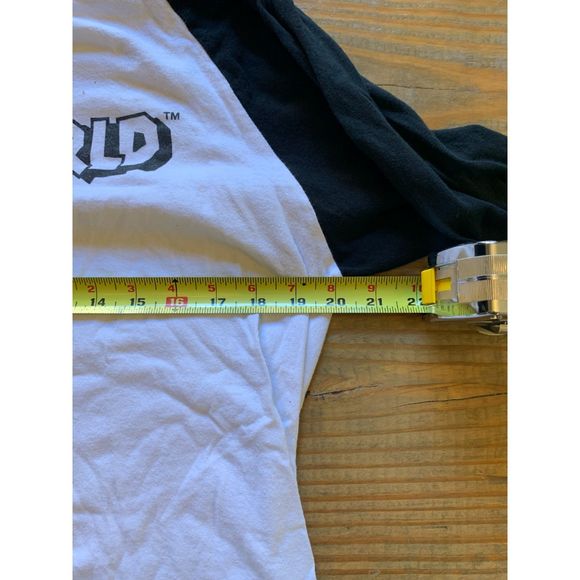 Super Mario World Large 3/4 Length Sleeve Licensed in 2018 - Picture 3 of 4